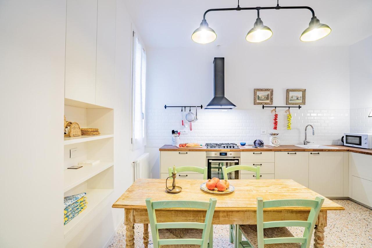 Ca' San Beneto Completely Refurbished In A Fabulously Central Area Venice Exterior photo